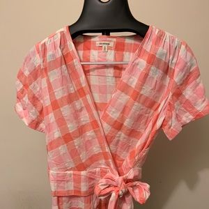 Short sleeve wrap top